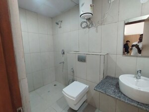 Bathroom in 4 BHK Builder Floor at SS Linden, Sector 84 – for Rent