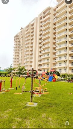 2.5 BHK + Servant Room Apartment For Rent in Tashee Capital Gateway