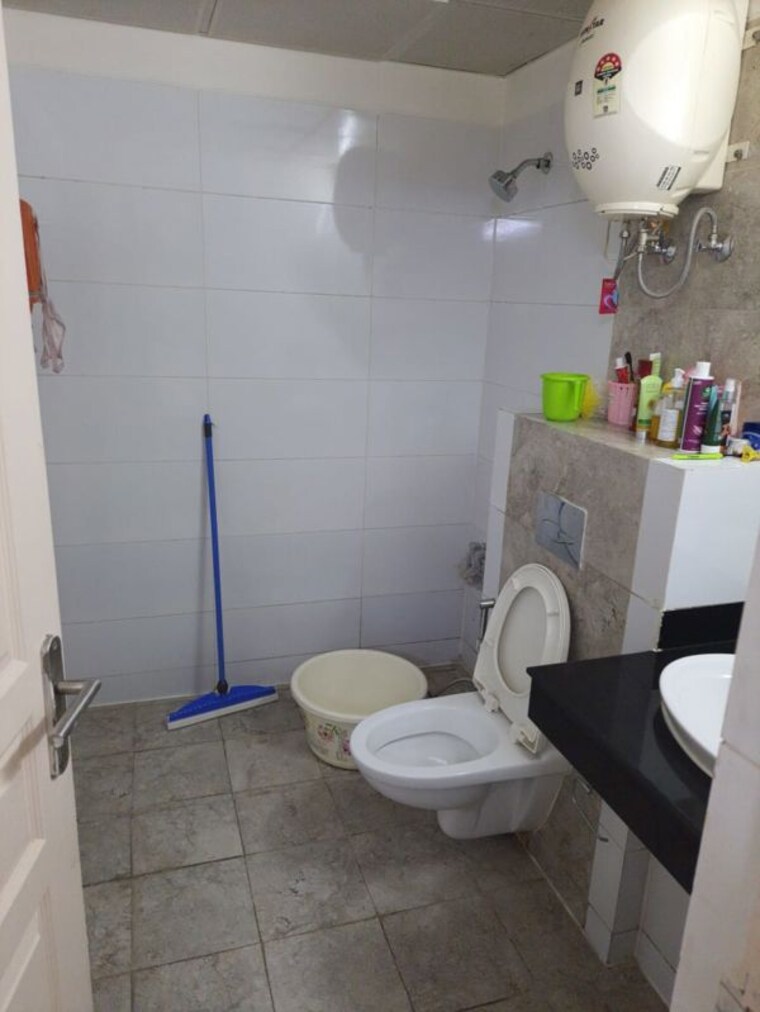 Bathroom, mahindra-aura 3 Bedroom 1615 Sq.Ft. Apartment In Sector 110a Gurgaon 10257327