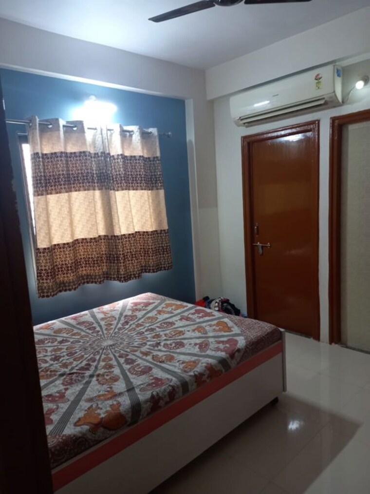 Bedroom, new ranip 2 Bedroom 1000 Sq.Ft. Apartment In New Ranip Ahmedabad 10257345