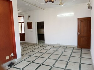 Living Room in 3 BHK Apartment at Sector 4 Dwarka – for Rent