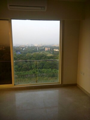 Room in 3 BHK Apartment at Santacruz West – for Sale