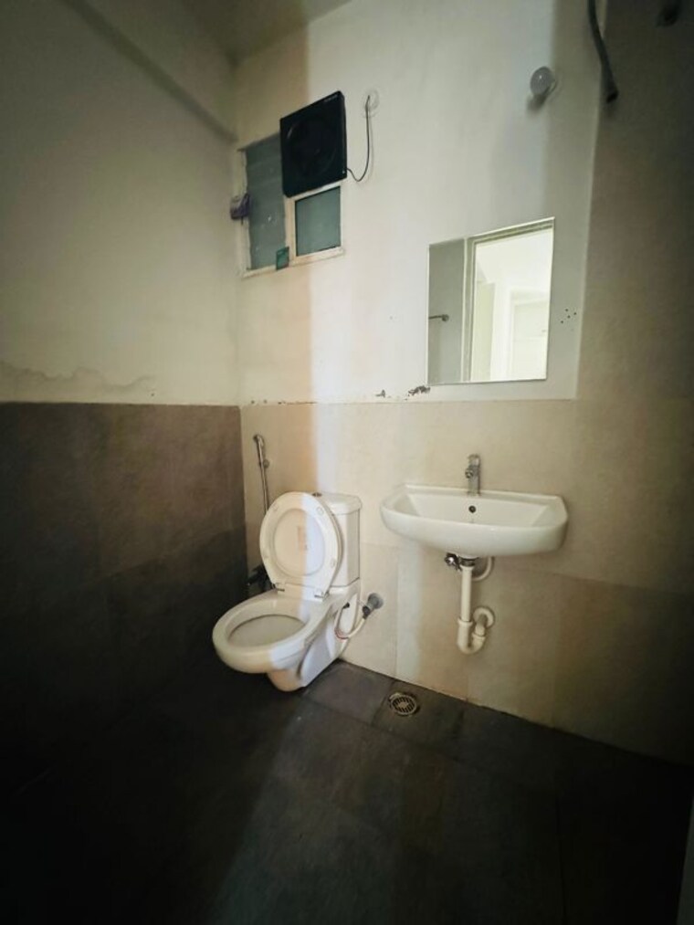 Bathroom, mittal-high-mont 2 Bedroom 1050 Sq.Ft. Apartment In Hinjewadi Pune 10257371