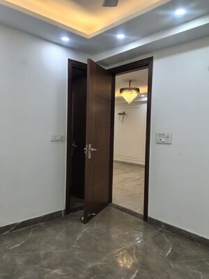 Room in 2 BHK Builder Floor at Malviya Nagar – for Rent