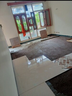 Bedroom in 1 BHK Villa at Aliganj – for Rent