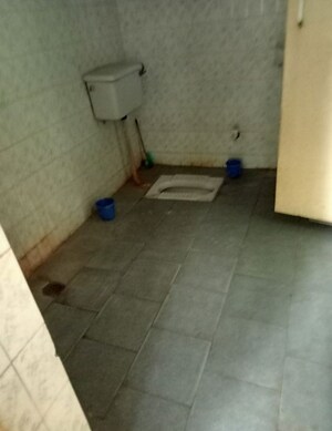 Bathroom in 1 BHK Villa at Aliganj – for Rent