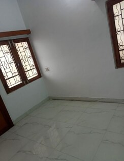 1 BHK + Pooja Room Villa For Rent in Aliganj