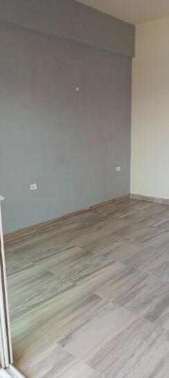 1 BHK Apartment For Rent in Paramount Golfforeste