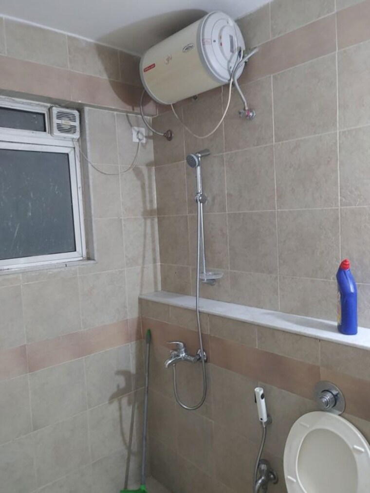 Bathroom, amanora-metro-tower Studio 450 Sq.Ft. Apartment In Hadapsar Pune 10257423