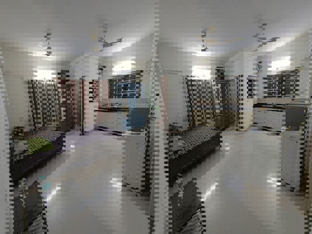 Studio  + Pooja Room 450 Sq.Ft. Apartment in Amanora Metro Tower