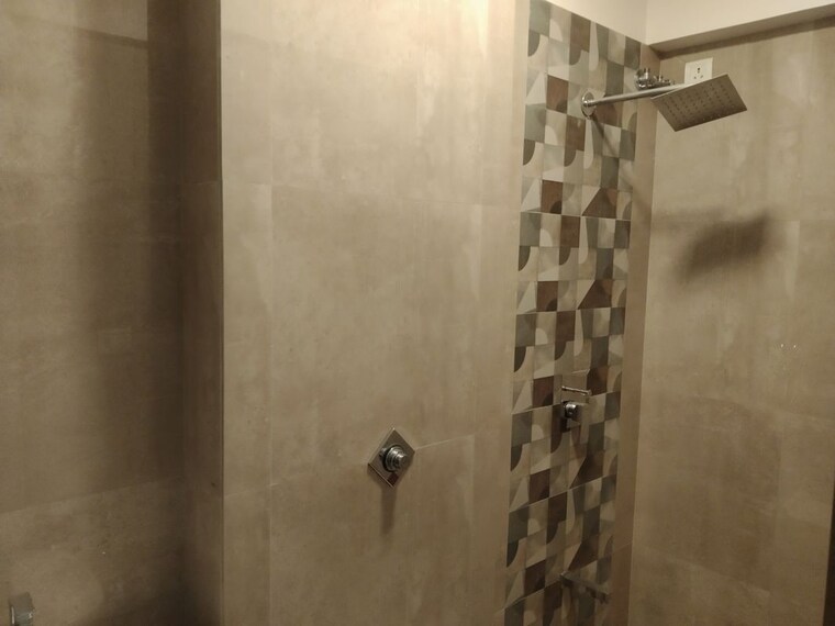Bathroom, swapnalok-apartments-malad-east 2 Bedroom 550 Sq.Ft. Apartment In Malad East Mumbai 10257402