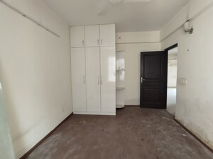 Room in 3.5 BHK Apartment at 3C Orris Greenopolis, Sector 89 – for Rent