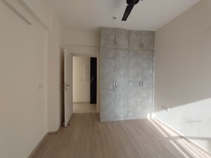 Room in 3.5 BHK Apartment at 3C Orris Greenopolis, Sector 89 – for Rent