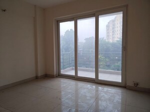 Room in 4 BHK Apartment at Mahindra Aura, Sector 110a – for Sale