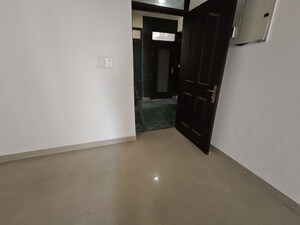 Room in 3.5 BHK Apartment at Vatika City Homes, Sector 83 – for Rent
