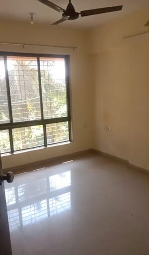 Room in 1 BHK Apartment at Mulund East – for Rent