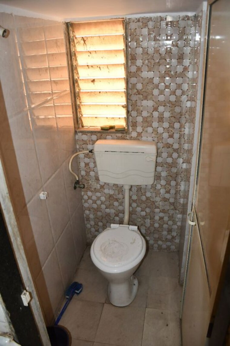 Bathroom, om-sai-chhatra-residency 1 Bedroom 550 Sq.Ft. Apartment In Navade Navi Mumbai 10257470