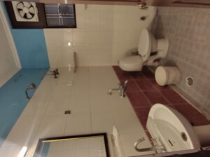 Team Area in 3 BHK Builder Floor at Raghav Apartments, Vaishali Sector 5 – for Sale