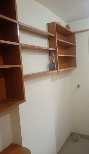 Furnished Amenities in 2 BHK Apartment at Mulund East – for Rent