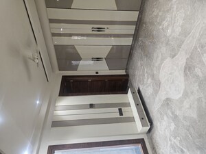 Furnished Amenities in 4 BHK Builder Floor at Vivek Vihar Phase 1 – for Sale