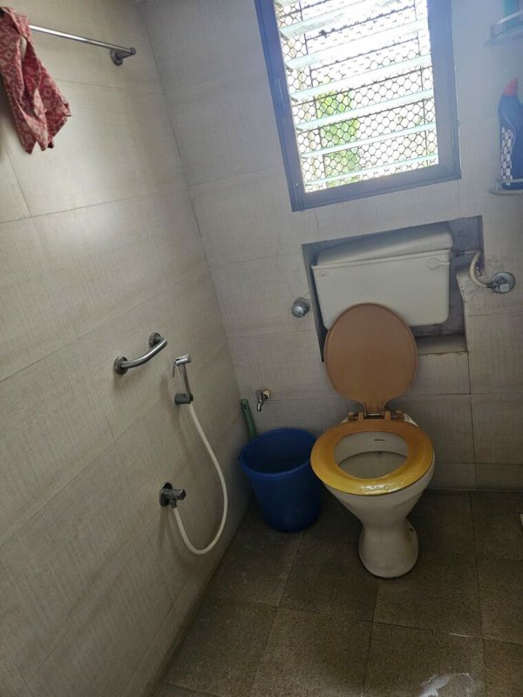 Bathroom, deepak-jyoti-ascent 2 Bedroom 705 Sq.Ft. Apartment In Andheri East Mumbai 10257607