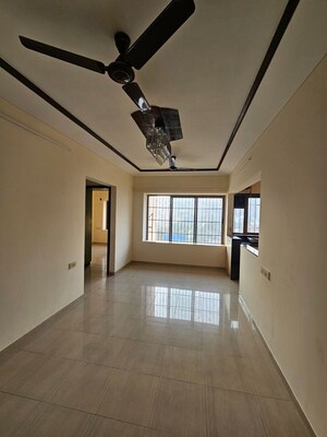 2 BHK Apartment For Rent in Marathon Cosmos, Mulund West