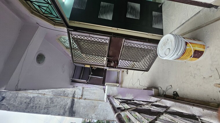Balcony, dilshad colony 2 Bedroom 850 Sq.Ft. Apartment In Dilshad Colony Delhi 10235310