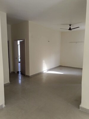 Room in 6 BHK Independent House at Sushant Golf City – for Sale
