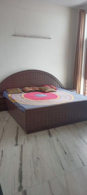 Bedroom in 2 BHK Builder Floor at DLF City Phase IV, Dlf Phase iv – for Rent