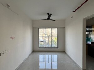 Room in 1 BHK Apartment at Shree Krushna Tower, Mulund West – for Rent