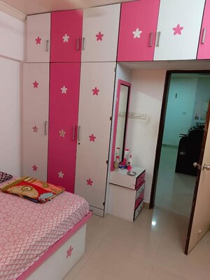 Room in 2.5 BHK Apartment at Sai Orchards Apartment, Pimple Saudagar – for Rent