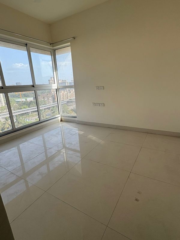 1.5 BHK + Extra Room Apartment For Rent in Sheth Avante