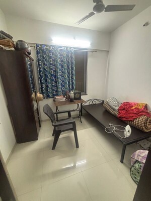 Living Room in 2 BHK Apartment at Link Road – for Rent