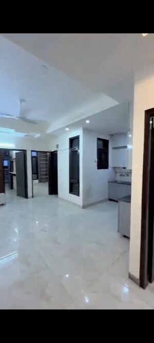 Room in 3 BHK Builder Floor at Arora Shoppers Park, Shakti Khand 2 – for Sale