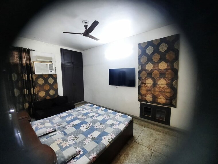 Bedroom, jasola 2 Bedroom 100 Sq.Yd. Builder Floor In Jasola Delhi 10258104