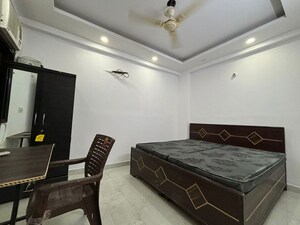 Furnished Amenities in 2 BHK Builder Floor at Saket – for Rent
