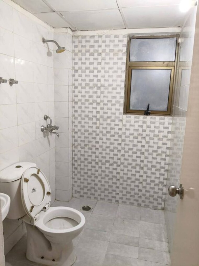 Bathroom, nbcc-aspire-enchante 2 Bedroom 850 Sq.Ft. Apartment In Tech Zone 4 Greater Noida Greater Noida 9608553