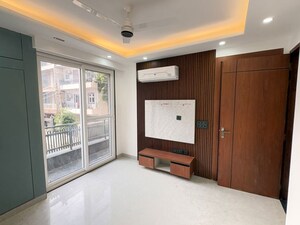 Room in 3 BHK Builder Floor at Sector 46 – for Sale