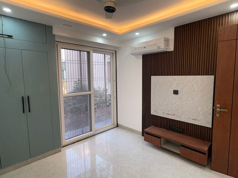 Room, sector 46 3 Bedroom 200 Sq.Yd. Builder Floor In Sector 46 Gurgaon 10258278