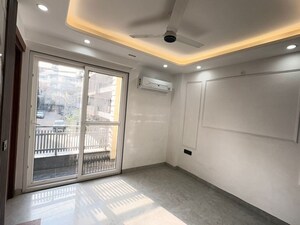 Kitchen in 3 BHK Builder Floor at Sector 46 – for Sale