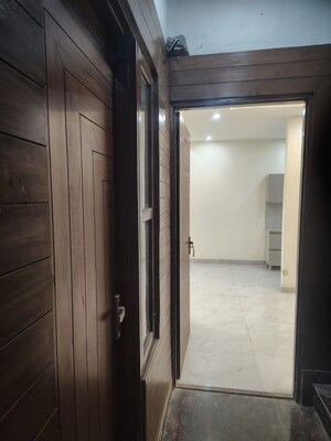 Building Lobby in 3 BHK Builder Floor at Pir Machalla – for Sale