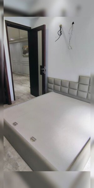 Room in 3 BHK Builder Floor at Rohini Sector 16 – for Sale