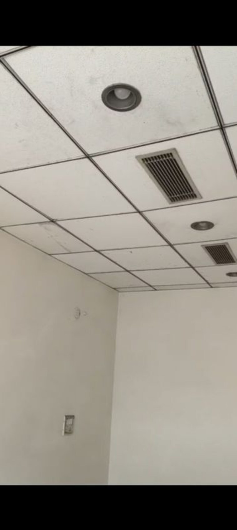 undefined, vardhman-star-shop-mall Commercial Office Space 282 Sq.Ft. In Sector 19 Faridabad 10258396