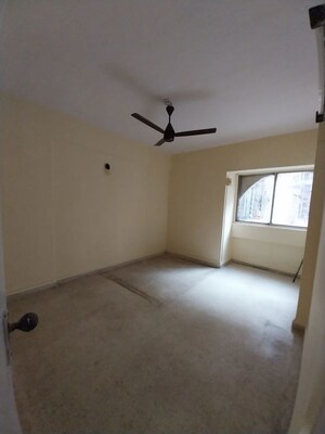 Room in 2 BHK Apartment at Andheri Green Field Towers, Jogeshwari East – for Rent