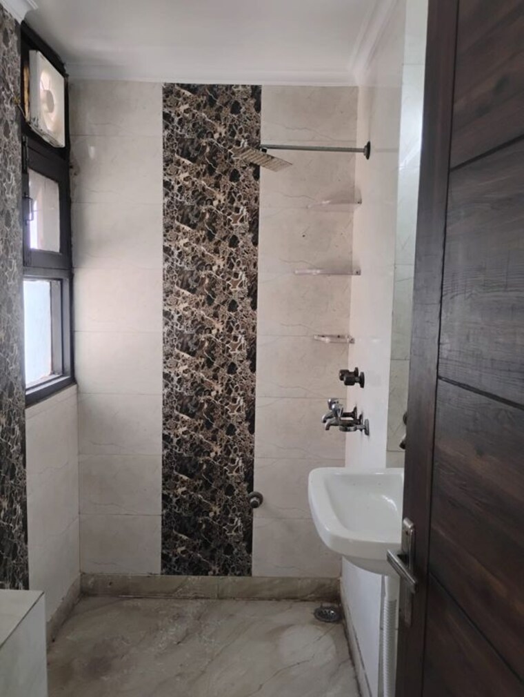 Bathroom, sector 18 dwarka 3 Bedroom 1900 Sq.Ft. Apartment In Sector 18 Dwarka Delhi 10258386