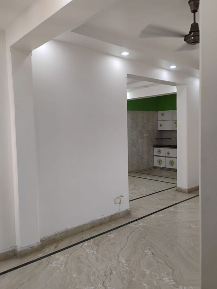 Room, sector 18 dwarka 3 Bedroom 1900 Sq.Ft. Apartment In Sector 18 Dwarka Delhi 10258386