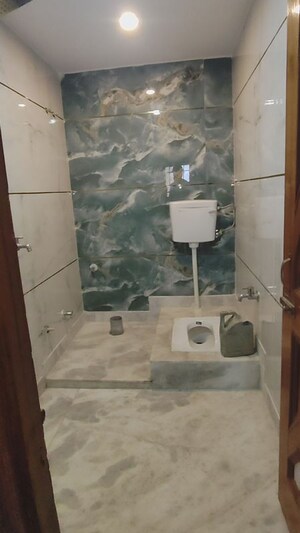 Bathroom in 1.5 BHK Builder Floor at New Moradabad – for Rent
