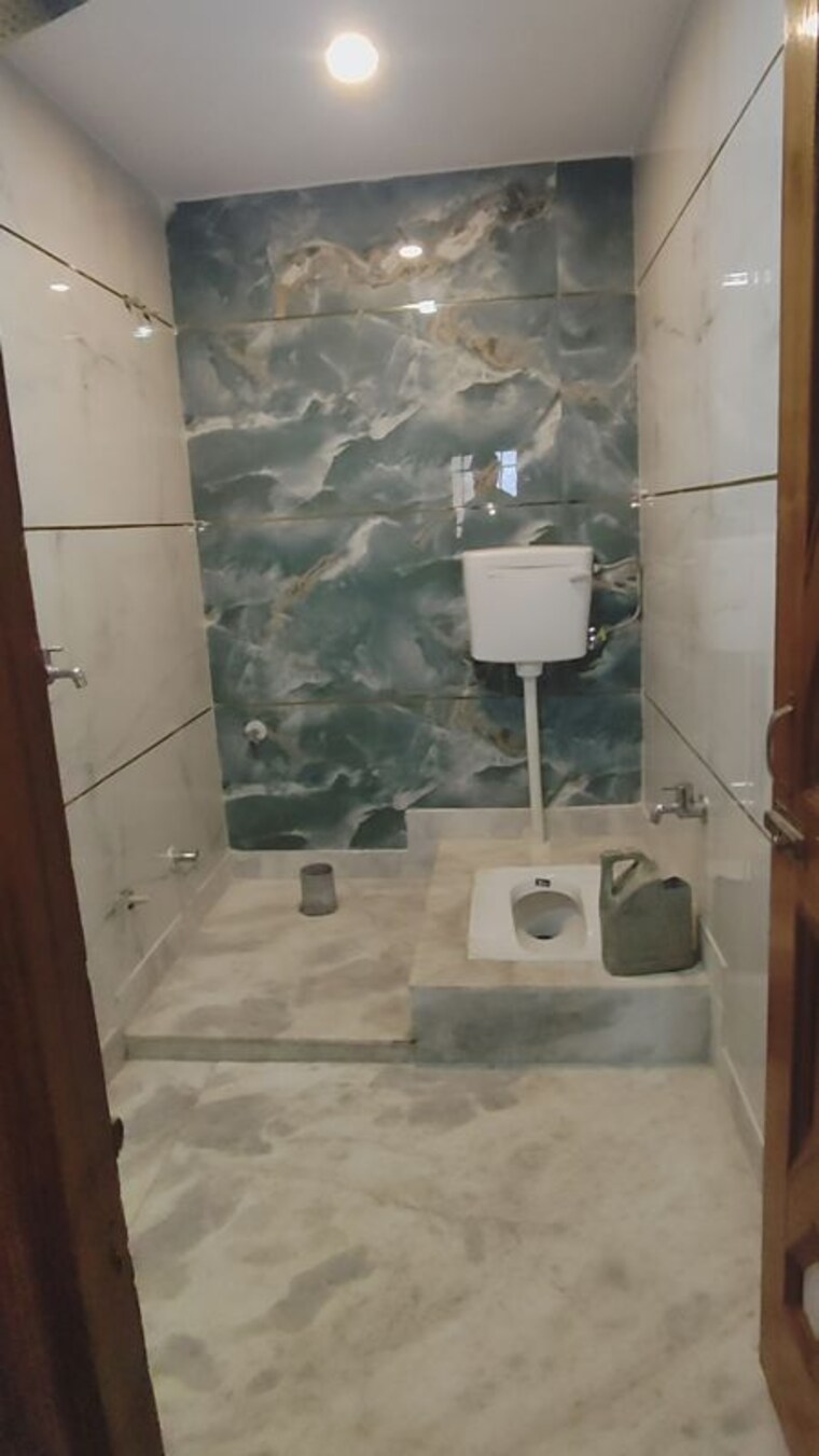 Bathroom, new moradabad 1.5 Bedroom 80 Sq.Mt. Builder Floor In New Moradabad Moradabad 10258405