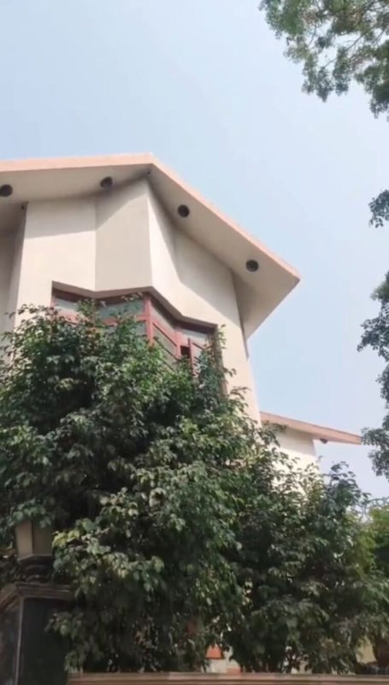 Exterior View, model town phase 1 6 Bedroom 600 Sq.Yd. Villa In Model Town Phase 1 Delhi 10258515