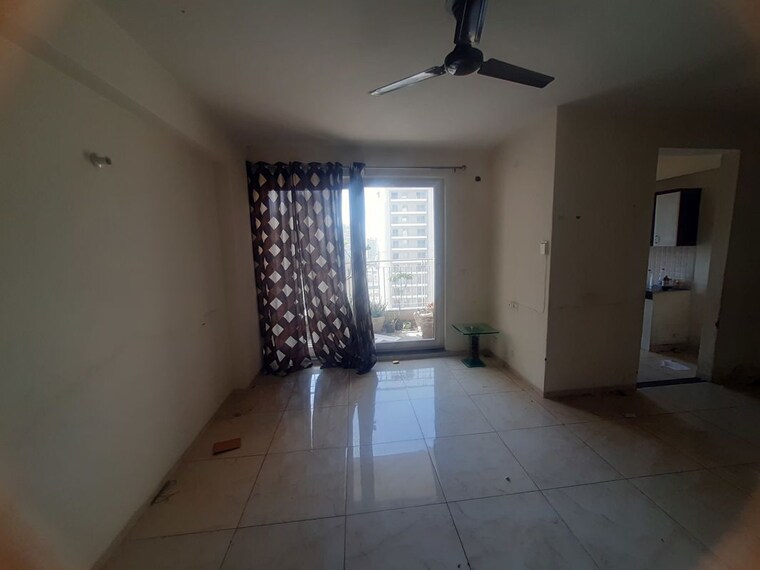 Room, bptp-discovery-park 3 Bedroom 1872 Sq.Ft. Apartment In Sector 80 Faridabad 10258669